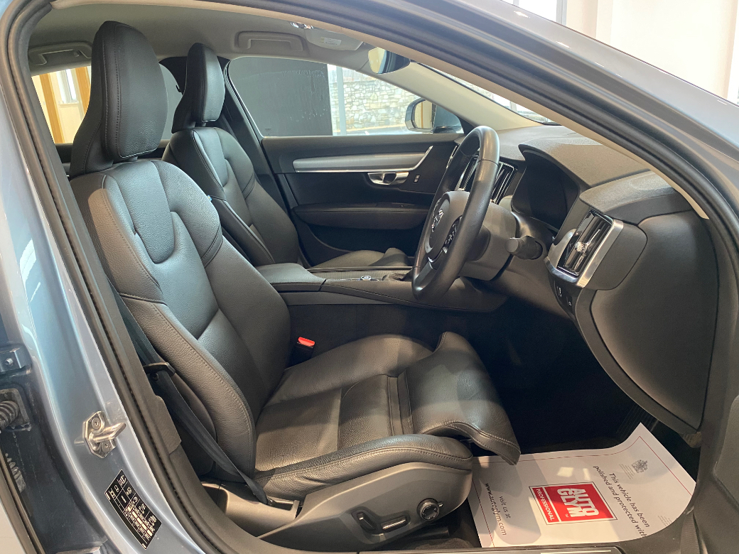 2020 Volvo S90