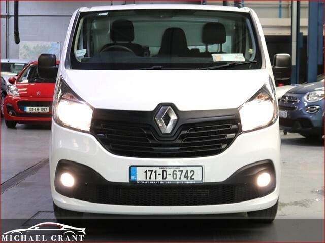 Image for 2017 Renault Trafic TRAFIC LL29 LONG WHEELBASE BUSINESS + PLUS / 1 OWNER / NEW DOE / LOW MILEAGE