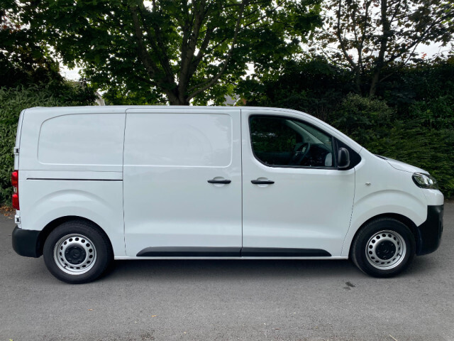 Image for 2022 Citroen Dispatch M 1000 ENTERPRISE PRO BLUEHDI S/S, please note price shown is plus VAT @23%, Bluetooth, Multifunctional Steering Wheel, Electric Windows, Remote Central Locking