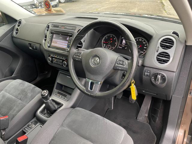 Image for 2015 Volkswagen Tiguan 2.0 TDI SPORT 110BHP 5DR **PANORAMIC SUNROOF** TOUCH SCREEN** 