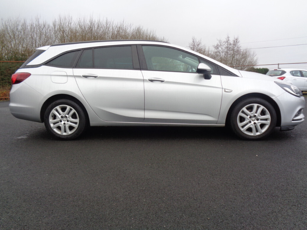 Image for 2018 Vauxhall Astra ESTATE DESIGN 1.6 CDTI 