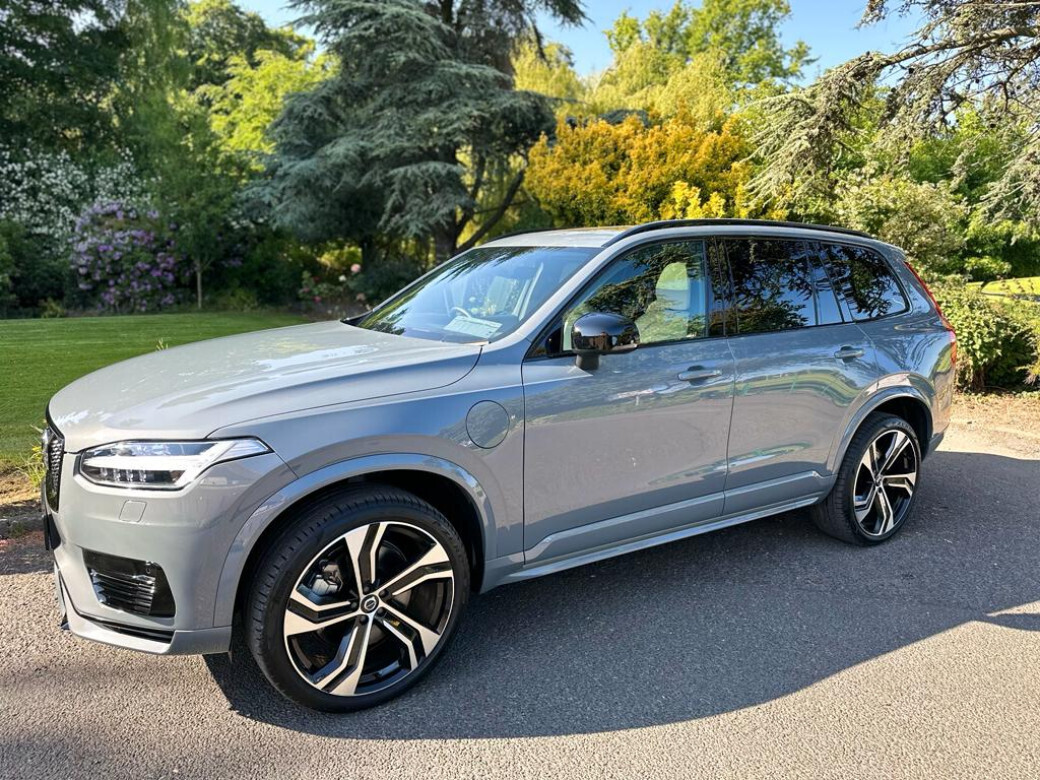 Image for 2022 Volvo XC90 Extended Range RECHARGE T8 R-DESIGN AWD