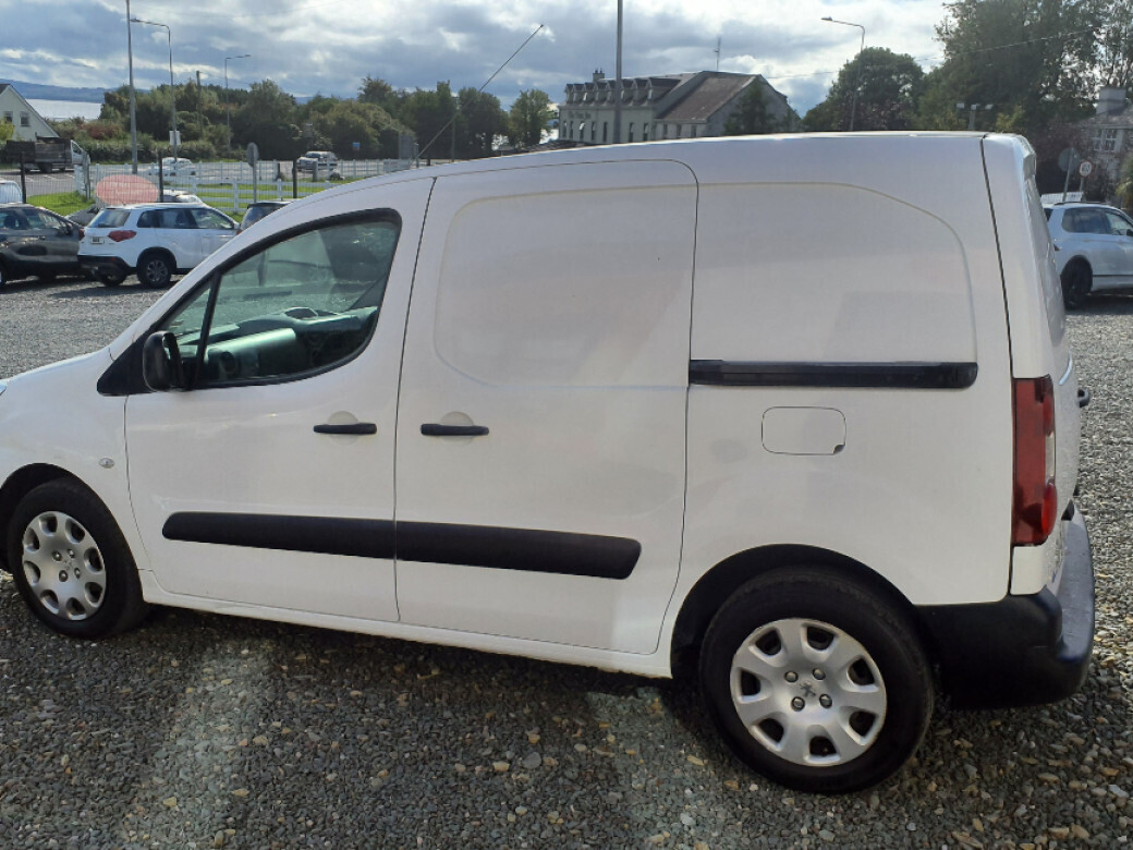 2015 Peugeot Partner