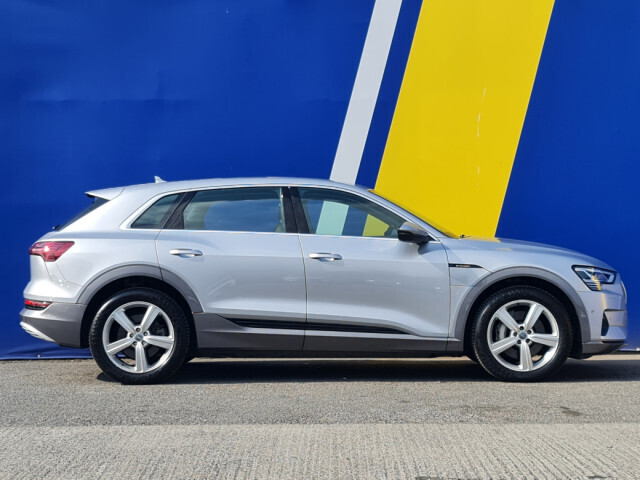 Image for 2021 Audi e-tron TECHNIK 50 QUATTRO ELECTRIC // 71KWH MODEL // FULL LEATHER // HEATED SEATS // SAT NAV // FINANCE THIS CAR FROM ONLY €191 PER WEEK