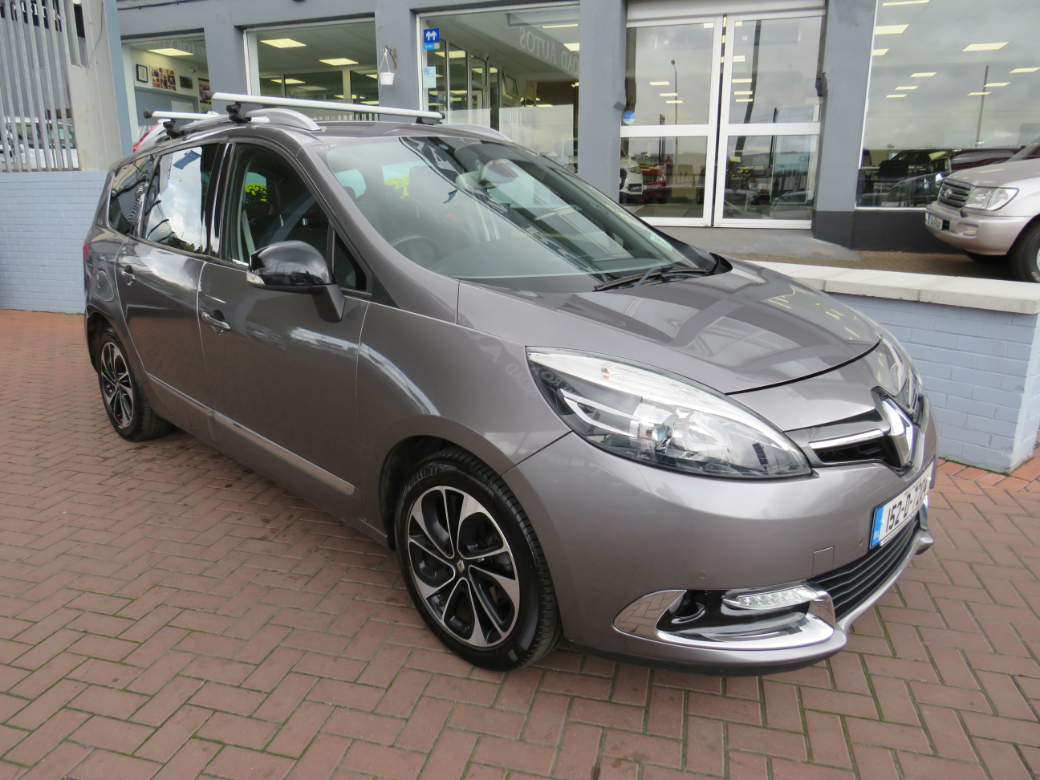Image for 2015 Renault Scenic III BOSE 1.5 DCI 110 S/S 20 4DR // IMMACULATE CONDITION INSIDE AND OUT // ALLOYS // HALF LEATHER // SAT/NAV // CRUISE CONTROL // MFSW // NAAS ROAD AUTOS EST 1991 // CALL 01 4564074 // SIMI DEALER 2022