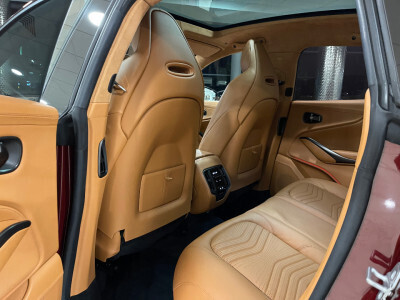 2021 Aston Martin DBX