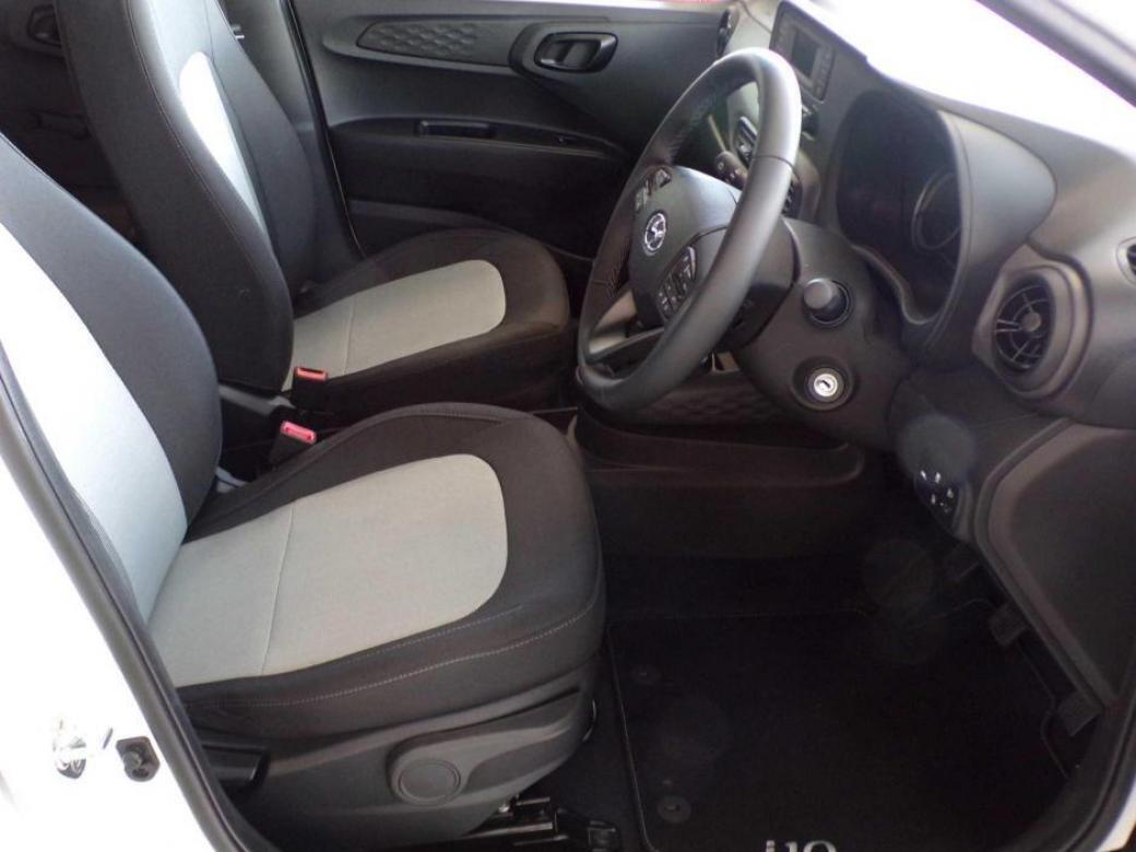 2023 Hyundai i10