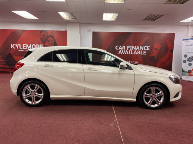 Image for 2015 Mercedes-Benz A 180 AUTOMATIC W/REVERSING CAMERA