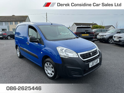 vehicle for sale from Derek Considine Car Sales Ltd