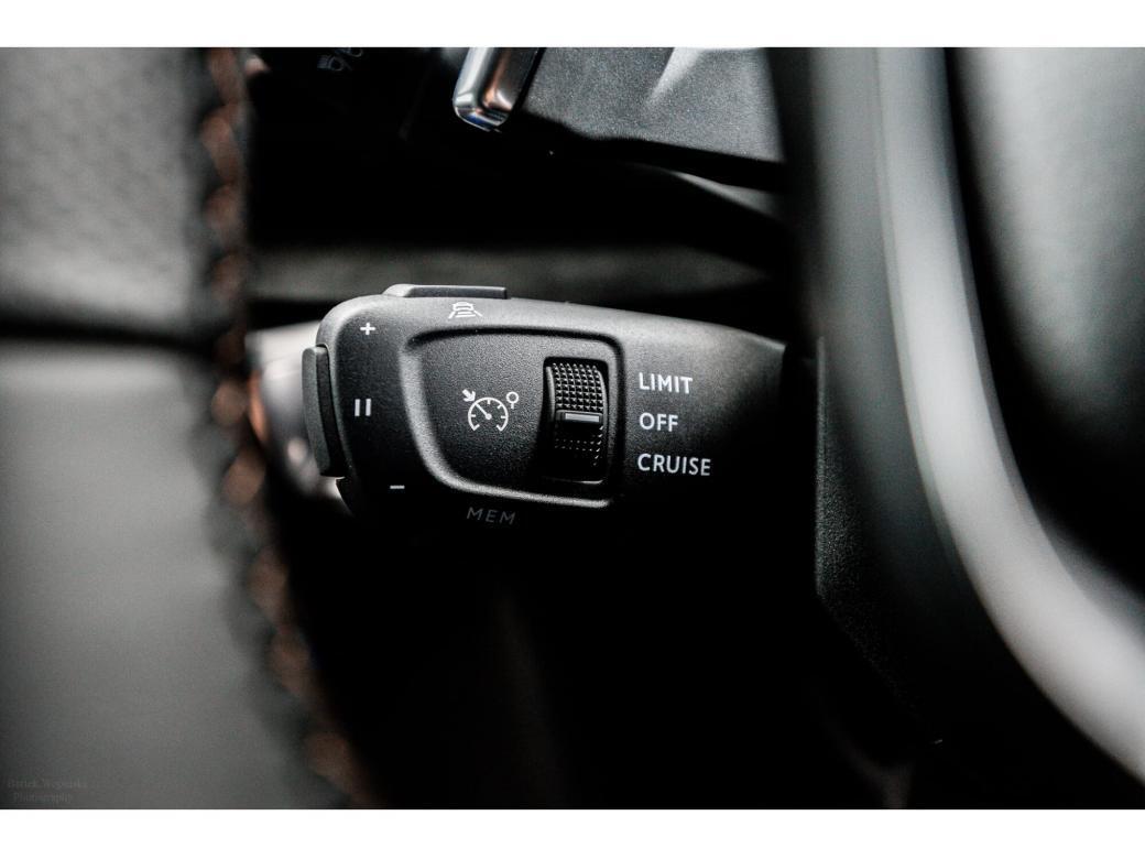 2023 Peugeot 5008