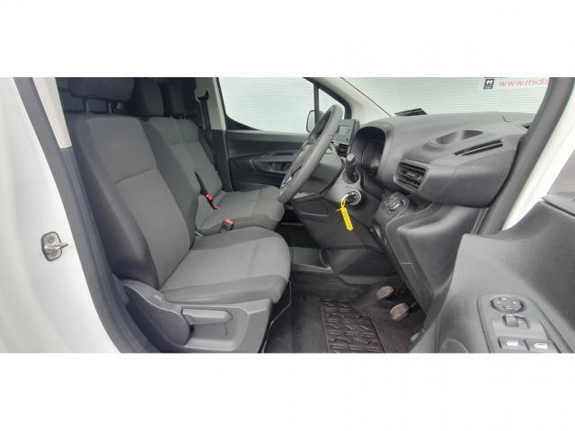 Image for 2022 Opel Combo 1.5 100PS DIESEL 6SPEED MY22 3 Seater