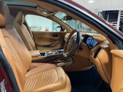 2021 Aston Martin DBX