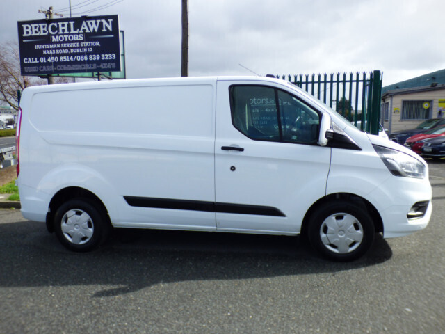 Image for 2019 Ford Transit Custom 2.0 TDCI 130 PS TREND SWB // LOW MILEAGE // EXCELLENT CONDITION // 10/23 CVRT // FULL SERVICE HISTORY // CRUISE CONTROL, BLUETOOTH AND MULTI FUNCTIONAL STEERING WHEEL // 