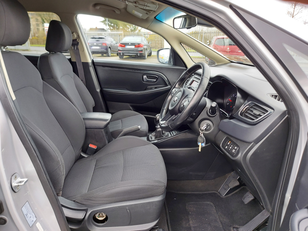 2015 Kia Carens