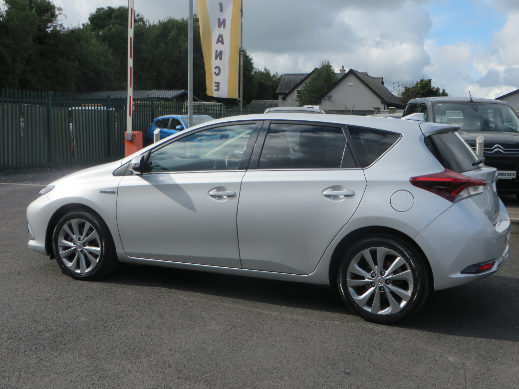 2017 Toyota Auris