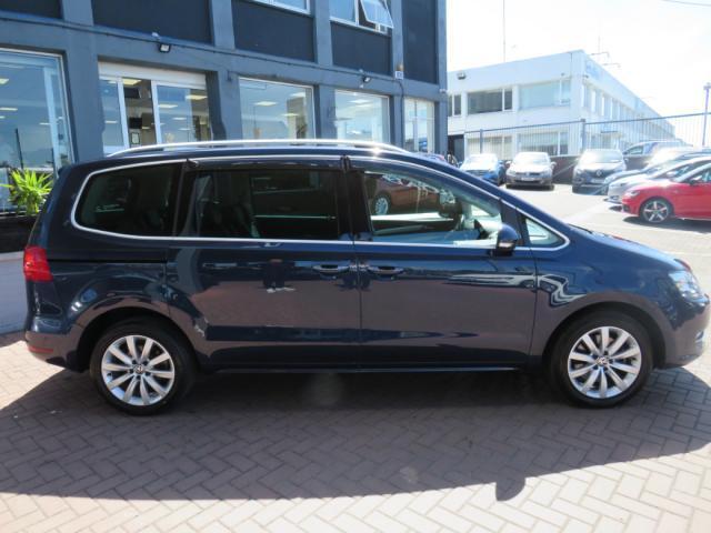 Image for 2013 Volkswagen Sharan HIGHLINE 1.4 TSI PETROL AUTOMATIC // 1 OWNER FROM NEW // FULL SERVICE HISTORY // ALLOYS // AIR-CON // ELECTRIC SLIDING DOORS // CRUISE CONTROL // MFSW // NAAS ROAD AUTOS EST 1991 // CALL 01 4564074 