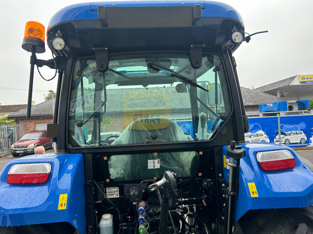 2023 New Holland T5