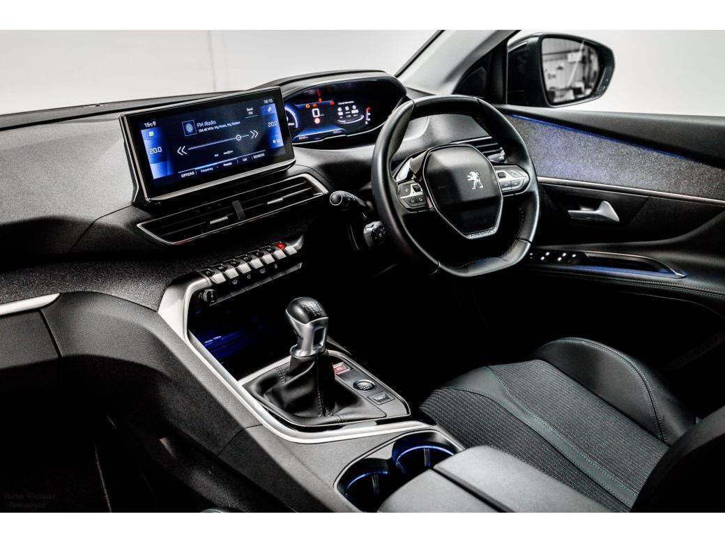 2021 Peugeot 5008