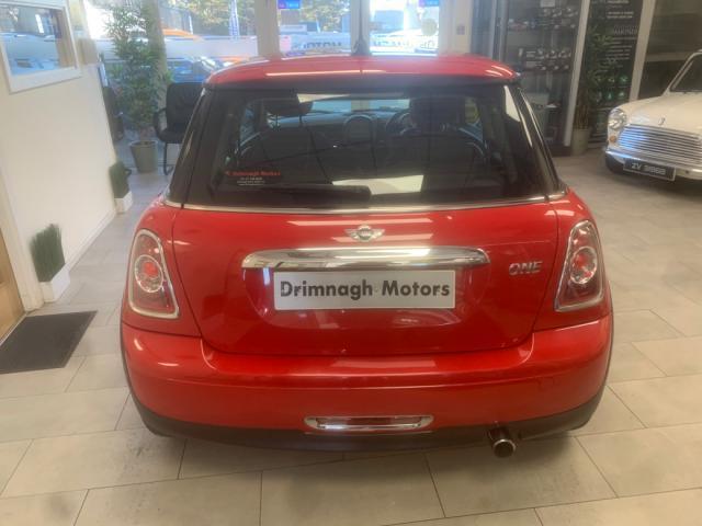 Image for 2013 Mini One 1.6 PETROL - PRESENTED IN MINT CONDITION spare key, full service history, serviced with new discs and pads, dab