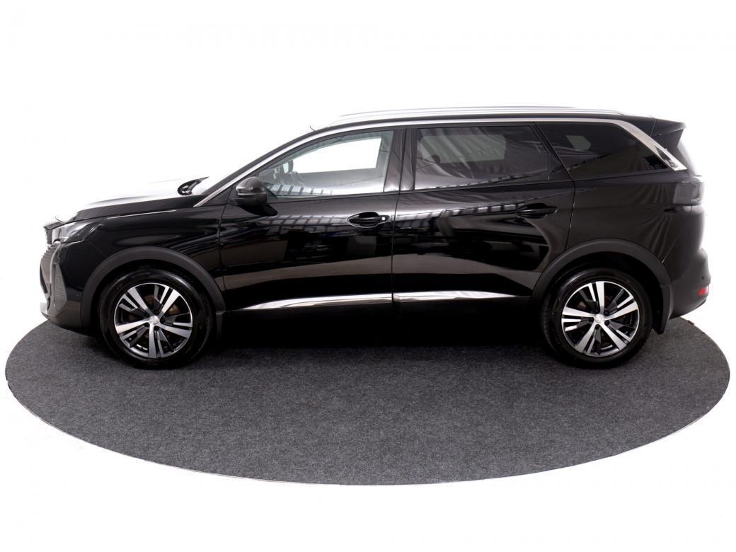 2021 Peugeot 5008