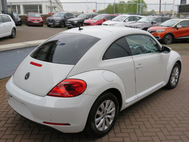 Image for 2014 Volkswagen Beetle 1.2 TSI COMFORTLINE PLUS AUTOMATIC 3DR // AA AND SIMI APPROVED DEALER 2023 // STUNNING LOOKING CAR IN POLAR WHITE // 1 OWNER // FULL SERVICE HISTORY // WELL WORTH VIEWING // CALL 01 4564074 //