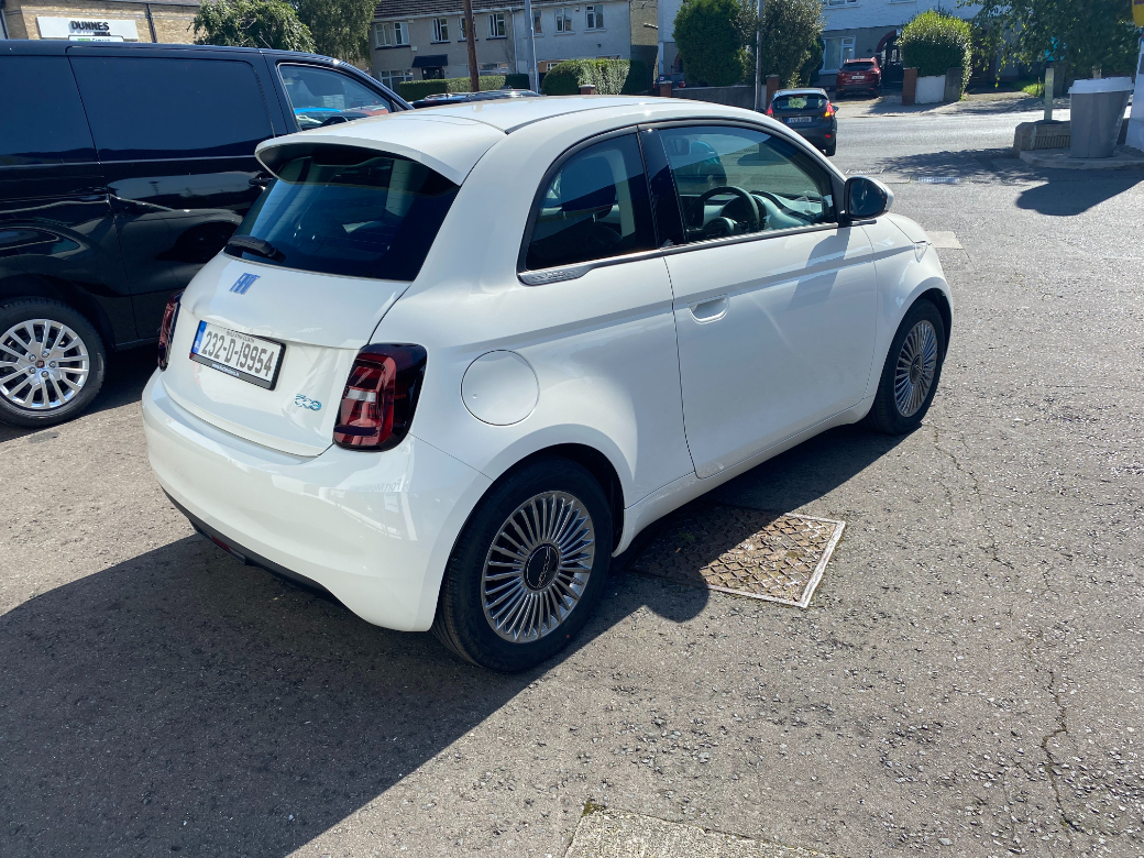 2023 Fiat 500e