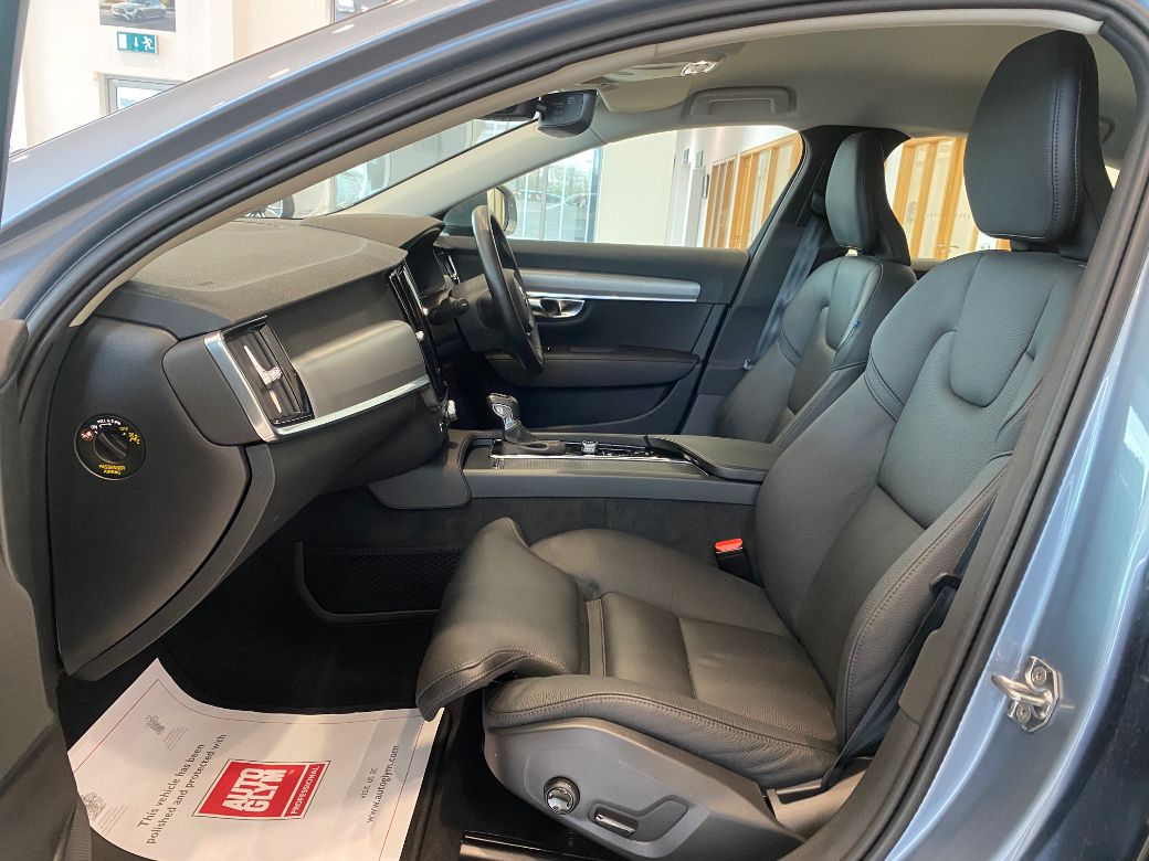2020 Volvo S90