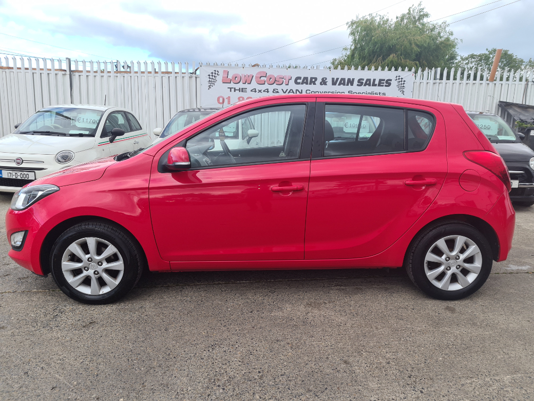 Image for 2013 Hyundai i20 ACTIVE2013 HYUNDAI I10 1.2 ACTIVE FULLY SERVICED FULLY VALETED 2 YEARS NCT TEST ALLOY WHEELS AUX / USB BLUETOOTH MFSW ELECTRIC WINDOWS ELECTRIC MIRRORS WARRANTY At Low cost cars and vans we 