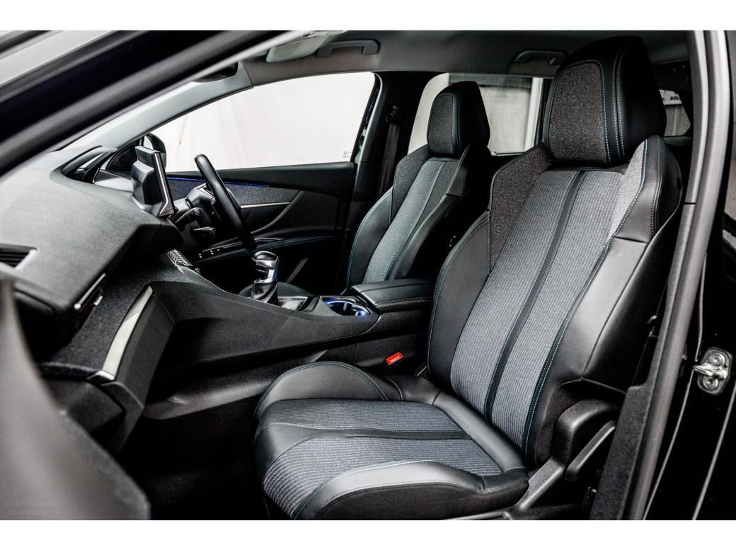 2021 Peugeot 5008