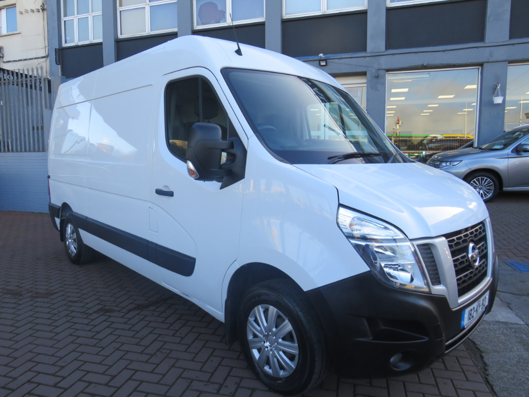 Image for 2018 Nissan NV400 L3 H2 FWD 130 270 REAR D DOORS E // IMMACULATE CONDITION ORIGINAL IRISH VAN // CENTRAL LOCKING // ELECTRIC WINDOWS // MFSW // NAAS ROAD AUTOS EST 191 // CALL 01 4564074 // SIMI DEALER 2022 