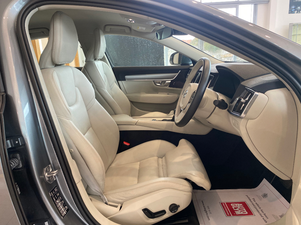 2020 Volvo S90