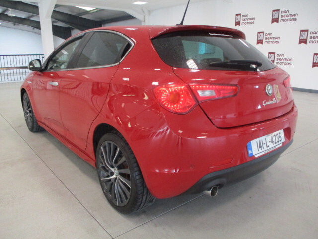 Image for 2014 Alfa Romeo Giulietta 1.4 TB M-air Sportiva 170 BHP-NAV Auto-Alcantara seating-sensors-bluetooth