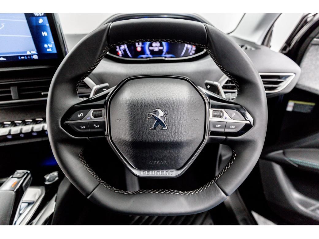 2023 Peugeot 5008