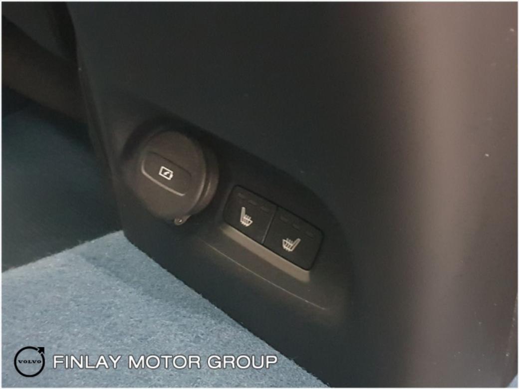 2022 Volvo C40