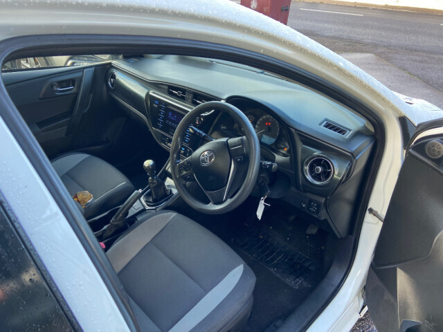 Image for 2016 Toyota Auris 1.4d-4d Terra van