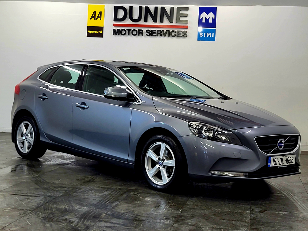 Image for 2015 Volvo V40 D2 SE, EXTENSIVE SERVICE HISTORY X8 STAMPS, TWO KEYS, NCT 03/25, LEATHER, REAR VIEW CAMERA, 12 MONTH WARRANTY, FINANCE AVAIL