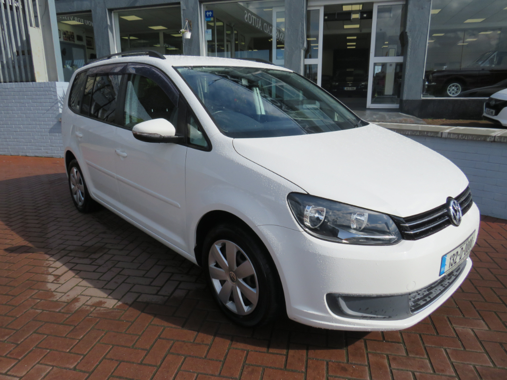 Image for 2013 Volkswagen Touran 1.4 TSI AUTOMATIC PETROL // 1 OWNER FROM NEW // IMMACULATE CONDITION INSIDE AND OUT // AIR-CON // BLUETOOTH WITH MEDIA PLAYER // NAAS ROAD AUTOS EST 1991 // CALL 01 4564074 // SIMI DEALER 2022 