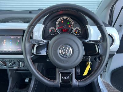 2016 Volkswagen up!