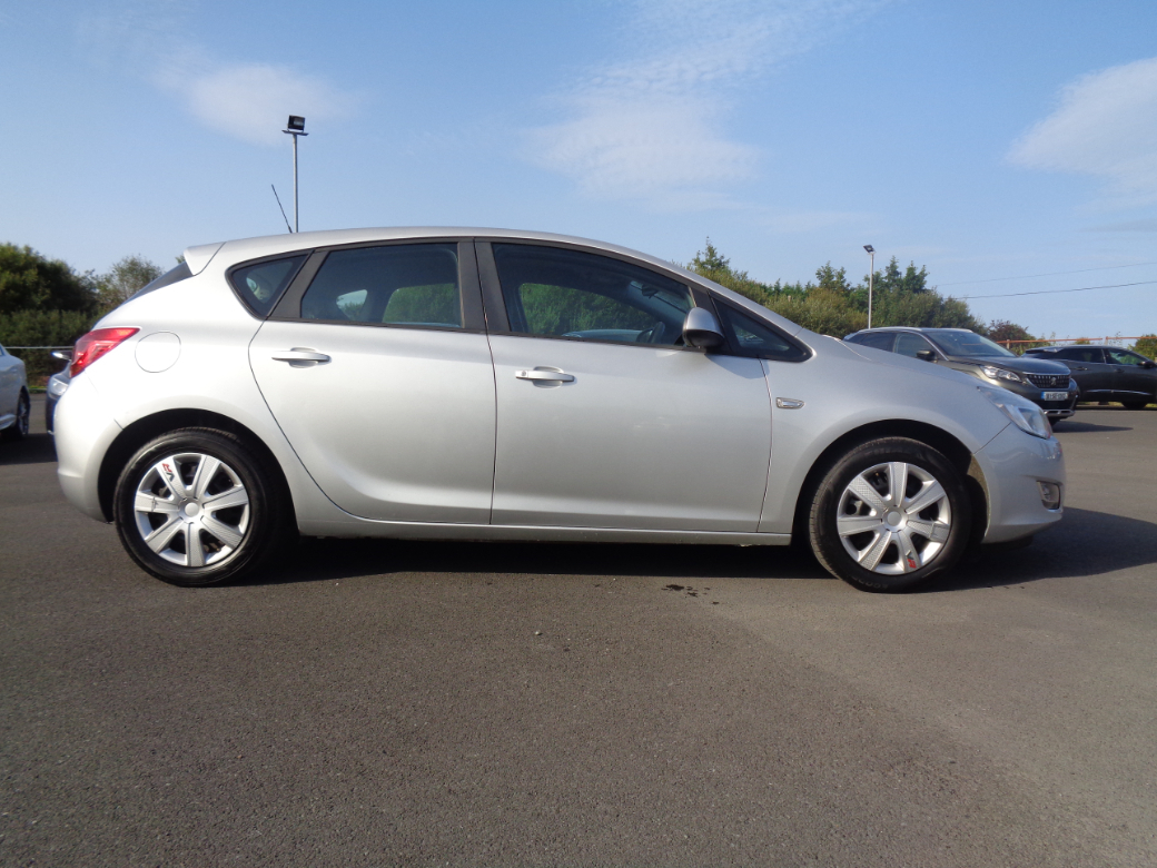 2012 Opel Astra