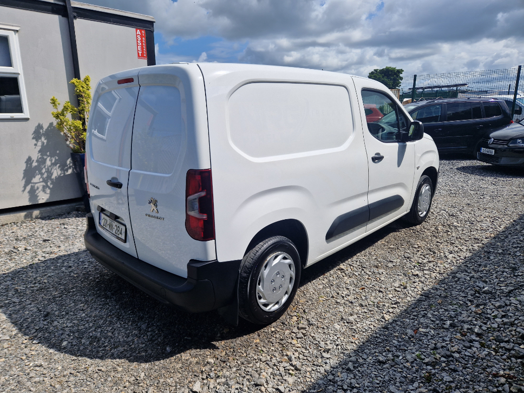2020 Peugeot Partner