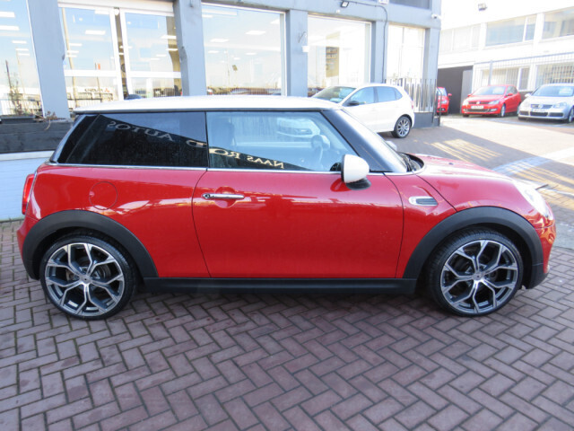 Image for 2017 Mini Cooper D 1.5 D COOPER SMART EDITION // IMMACULATE CONDITION INSIDE AND OUT // ALLOYS // SAT-NAV // BLUETOOTH WITH MEDIA PLAYER // NAAS ROAD AUTOS EST 1991 // CALL 01 4564074 // SIMI DEALER 2023