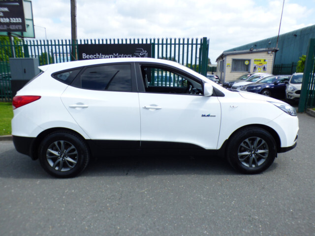 Image for 2016 Hyundai ix35 1.7 CRDI COMFORT COMMERCIAL // PRICE EXCL. VAT // GREAT CONDITION // 09/23 CVRT // FULL SERVICE HISTORY // CRUISE, HEATED SEATS AND BLUETOOTH // 