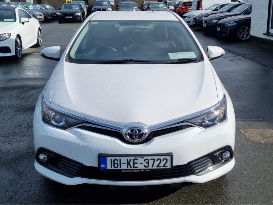 2016 Toyota Auris
