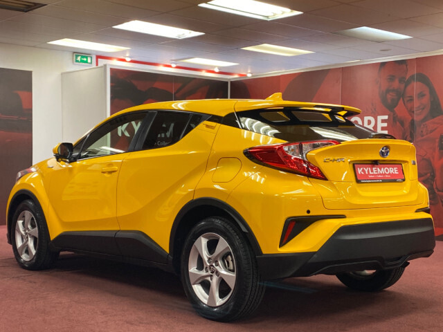 Image for 2018 Toyota C-HR PREMIUM HYBRID SUBCOMPACT CROSSOVER W/REVERSE CAMERA