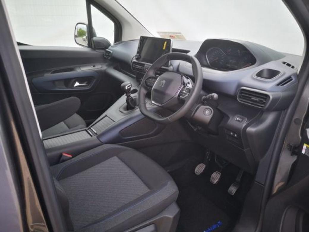 2023 Peugeot Rifter