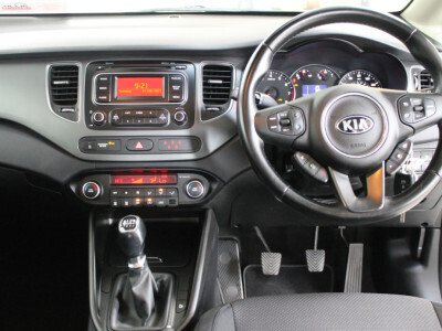 2015 Kia Carens