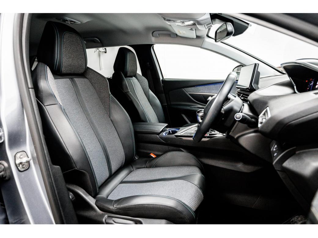 2021 Peugeot 5008