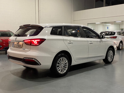 2022 MG 5