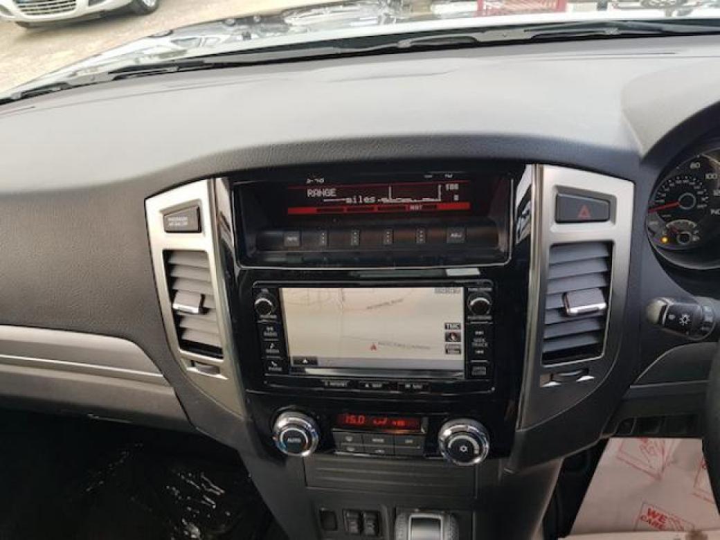 2016 Mitsubishi Pajero