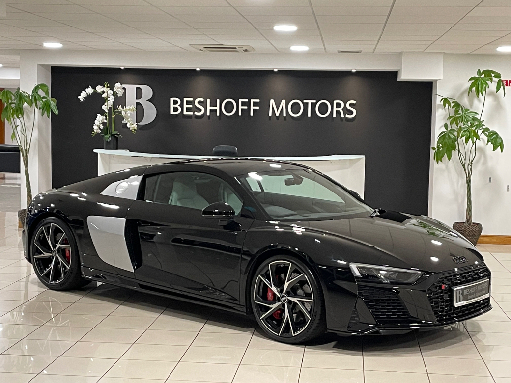 Image for 2022 Audi R8 5.2 V10 S-TRONIC QUATTRO COUPE (570 BHP)=ONLY 3, 500 MILES//€300K+ NEW//IRISH CAR=2 YEAR AUDI WARRANTY=TAILORED FINANCE PACKAGES INCL PCP AVAILABLE=TRADE IN’S WELCOME 